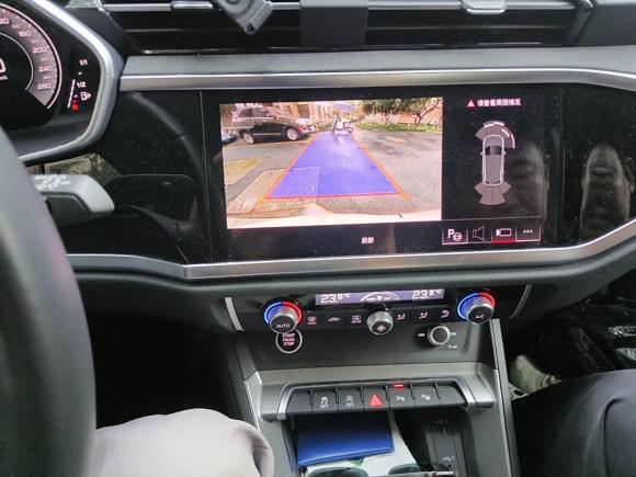 [杭州·浙A] 二手奥迪奥迪Q32022款 35 TFSI 时尚动感型