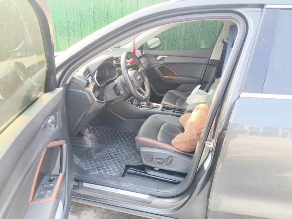 [杭州·浙M] 二手奥迪奥迪Q32021款 35 TFSI 时尚致雅型