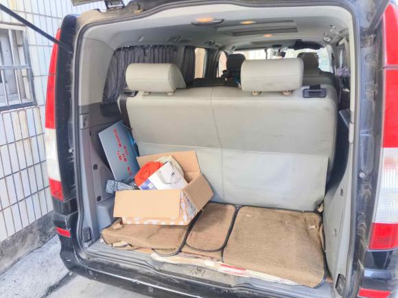 [宁波·浙B] 二手奔驰威霆2010款 2.1T 柴油精英版