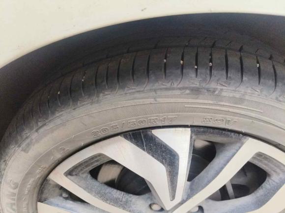 [武汉·鄂A] 二手东风风神东风风神E702018款 超享版