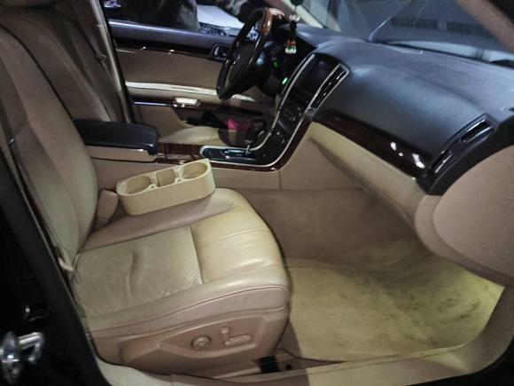 [南京·苏A] 二手凯迪拉克SLS赛威2007款 4.6 旗舰型