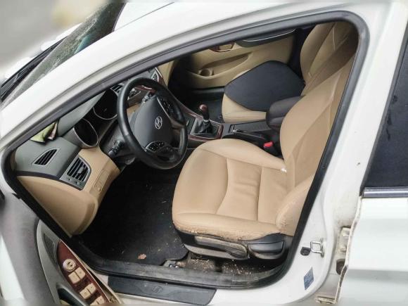 [合肥·皖A] 二手现代朗动2012款 1.6L 手动领先型