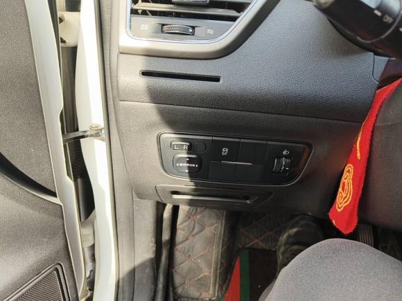 [西安·陕U] 二手长安长安CS352017款 1.6L 自动豪华型