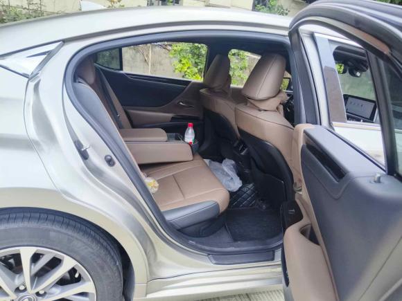 [南京·沪C] 二手雷克萨斯雷克萨斯ES2022款 300h 卓越版