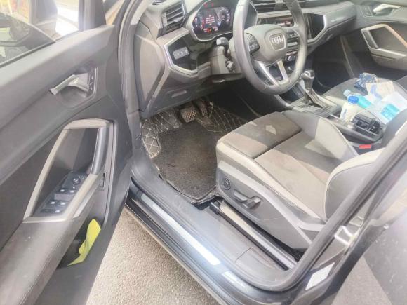 [武汉·鄂A] 二手奥迪奥迪Q32021款 35 TFSI 进取动感型