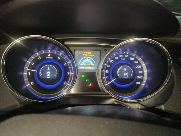 [湖州·浙E] 二手现代索纳塔2013款 2.0L 自动豪华版