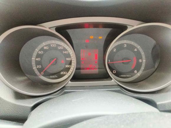 [上海·浙A] 二手陆风陆风X82012款 探索版 2.0T 柴油4X4豪华型