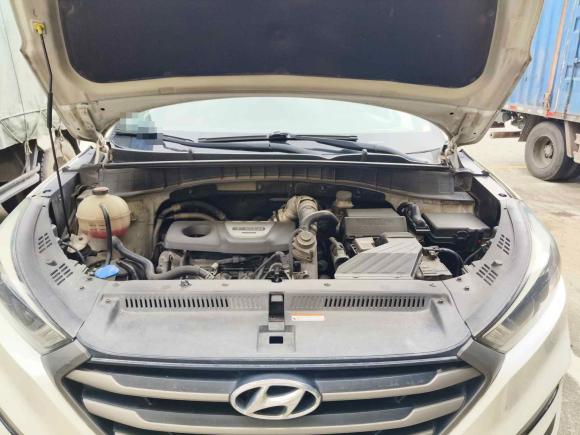 [深圳·粤L] 二手现代途胜2015款 1.6T 双离合两驱智能型