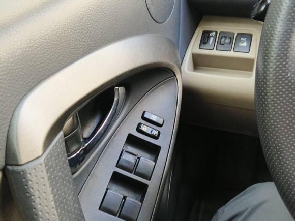 [上海·苏B] 二手丰田RAV4荣放2011款 2.0L 自动豪华版