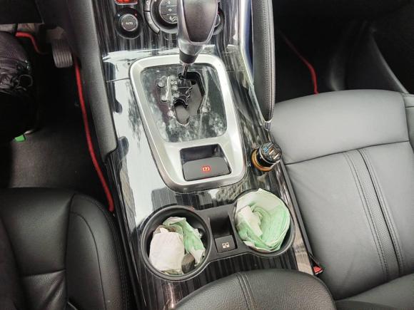 [深圳·粤B] 二手标致标致30082013款 2.0L 自动潮流版