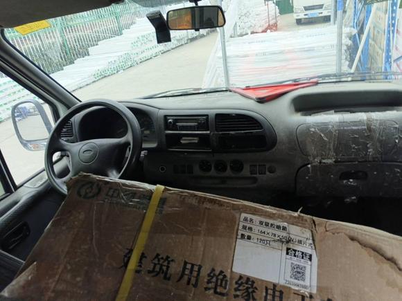 [上海·沪B] 二手福特经典全顺2013款 2.8T改款柴油冰白物流车长轴中顶JX493ZLQ4