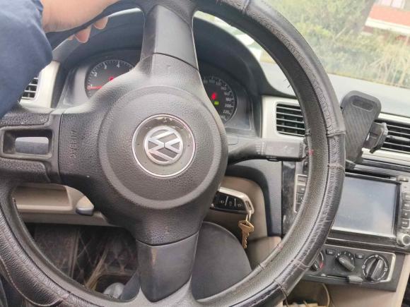 [南通·苏F] 二手大众桑塔纳2013款 1.6L 自动舒适版