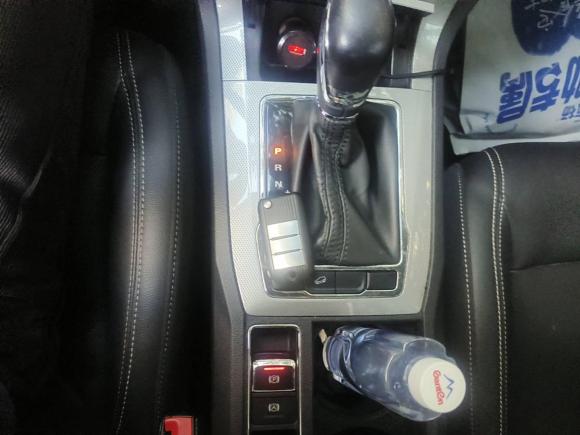 [深圳·浙B] 二手荣威荣威RX52018款 20T 两驱自动旗舰版