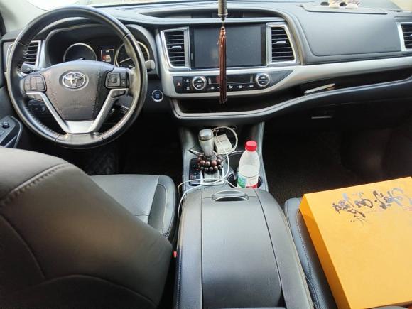 [上海·沪A] 二手丰田汉兰达2018款 2.0T 四驱尊贵版 7座 国VI