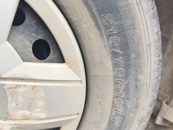 [义乌·浙G] 二手东风御风御风2016款 2.5T领运版厢货长轴高顶国V ZD25