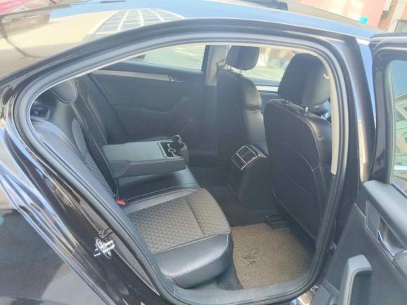 [上海·沪B] 二手斯柯达速派2016款 TSI330 DSG创行版