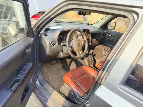 [宁波·浙B] 二手Jeep自由客2014款 2.4L 运动版