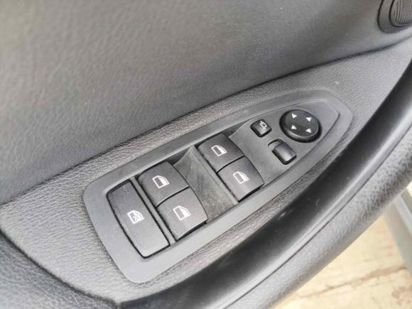 [武汉·鄂W] 二手宝马宝马X12016款 sDrive18Li 尊享型