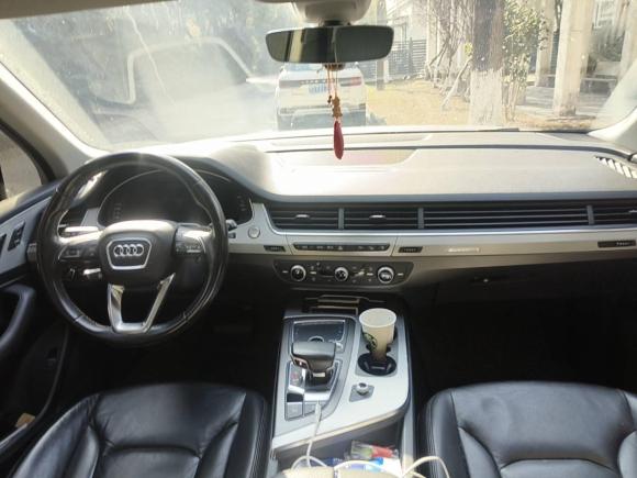 [上海·苏U] 二手奥迪奥迪Q72016款 40 TFSI 舒适型