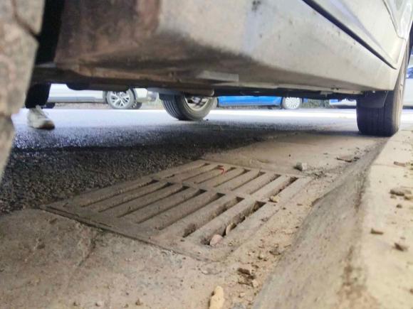 [杭州·浙A] 二手现代北京现代ix252015款 1.6L 自动两驱智能型GLS