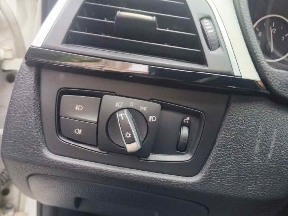 [武汉·鄂A] 二手宝马宝马3系2015款 320i 时尚型