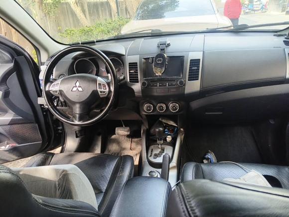 [上海·沪B] 二手三菱欧蓝德2010款 劲界 3.0 豪华版