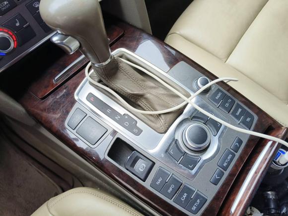 [成都·川A] 二手奥迪奥迪A6L2005款 4.2L quattro 至尊旗舰型