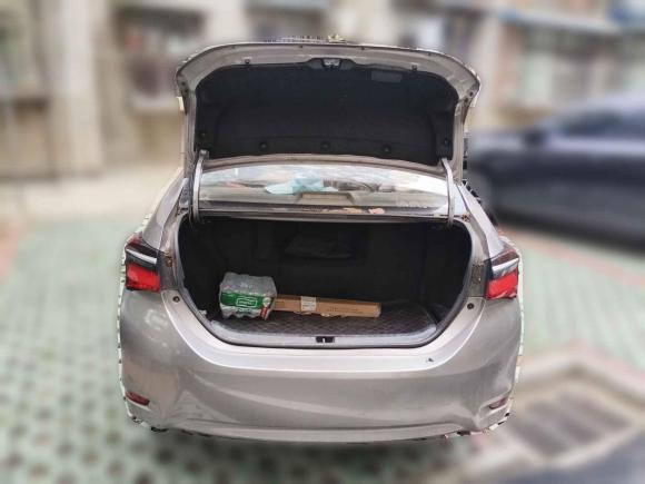 [武汉·鄂A] 二手丰田卡罗拉2017款 改款双擎 1.8L E-CVT精英版