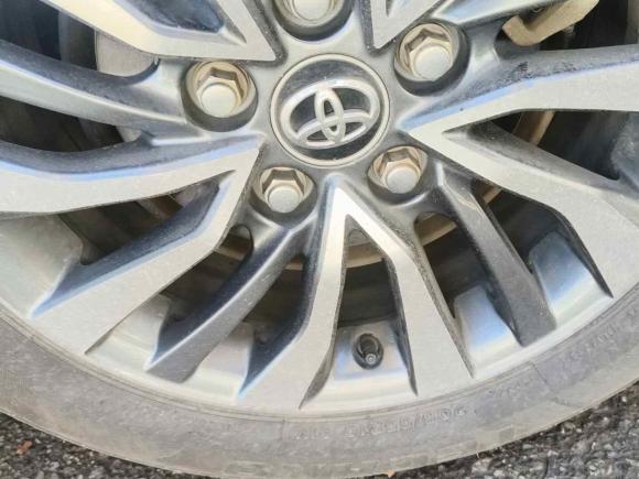 [武汉·鄂A] 二手丰田卡罗拉2017款 改款双擎 1.8L E-CVT精英版