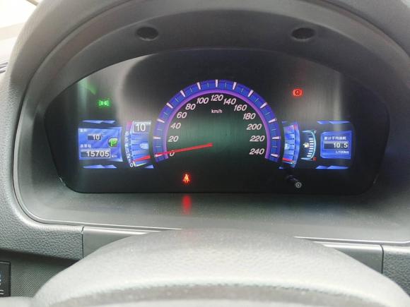 [上海·苏E] 二手比亚迪比亚迪M62015款 2.4L 自动豪华型