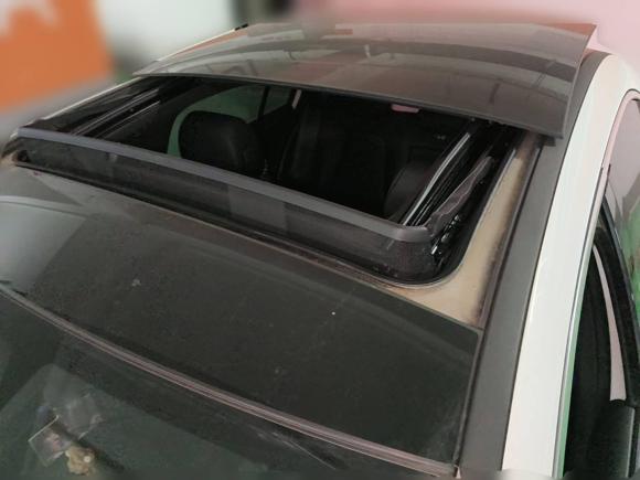 [芜湖·皖B] 二手奔驰奔驰A级2022款 改款 A 200 L 运动轿车时尚型