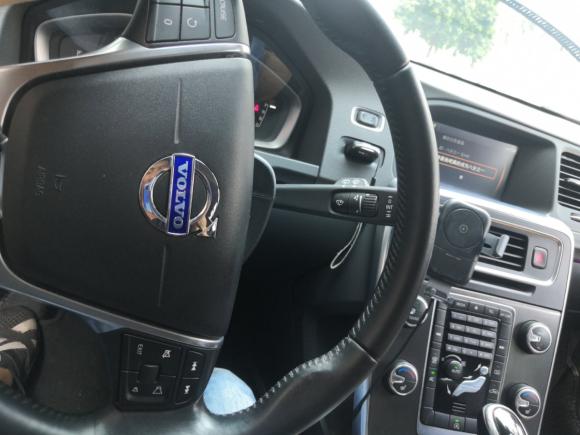 [佛山·粤D] 二手沃尔沃沃尔沃V602014款 改款 T5 智逸版