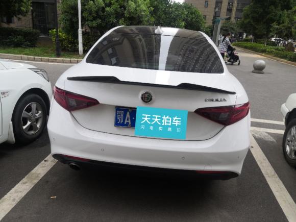 [武汉·鄂A] 二手阿尔法罗密欧Giulia2017款 2.0T 200HP 精英版