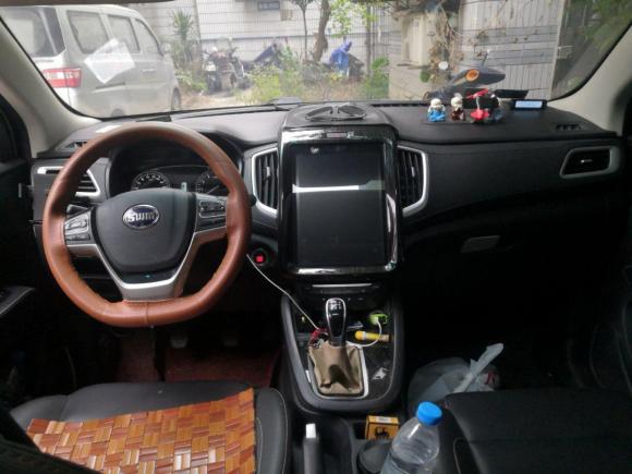 [成都·川A] 二手斯威汽车斯威X72016款 1.5T 手动豪华型 7座