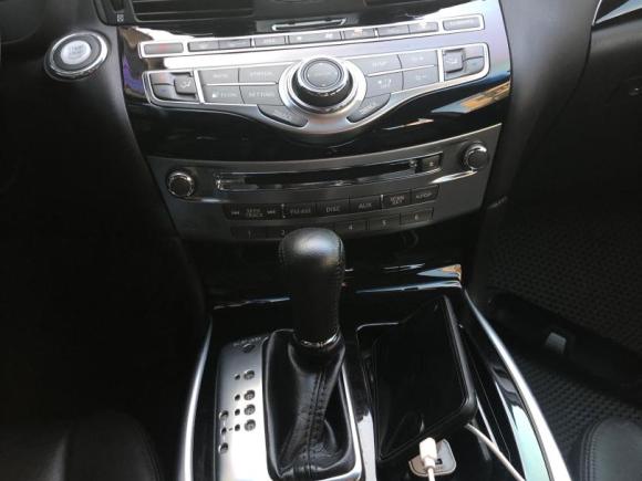 [深圳·粤L] 二手英菲尼迪英菲尼迪Q702015款 Q70L 2.5L 精英版