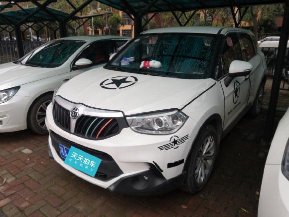中华中华V3      2016款 1.5L 手动舒适型「武汉二手车」「天天拍车」