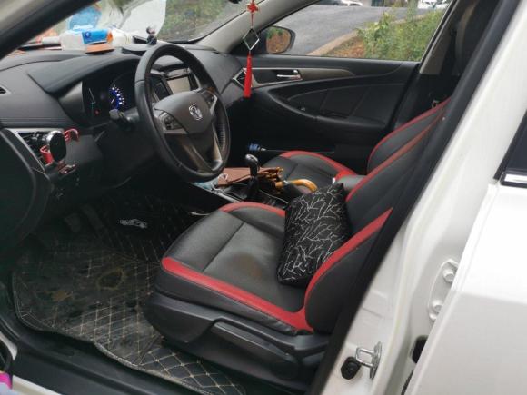 [武汉·鄂A] 二手长安逸动XT2016款 1.6L 手动俊酷型