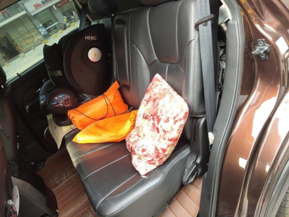 [成都·川A] 二手双龙雷斯特W2014款 2.0T 四驱豪华导航版7座