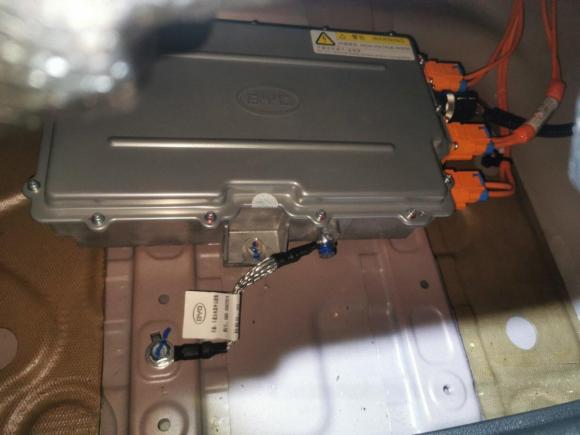 [成都·粤B] 二手比亚迪秦Pro新能源2018款 DM 1.5TI 自动智联锐耀型