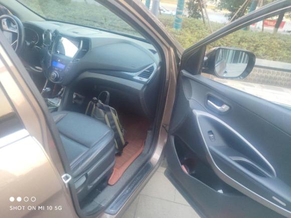 [南京·苏A] 二手现代全新胜达2013款 2.4L 自动四驱智能型