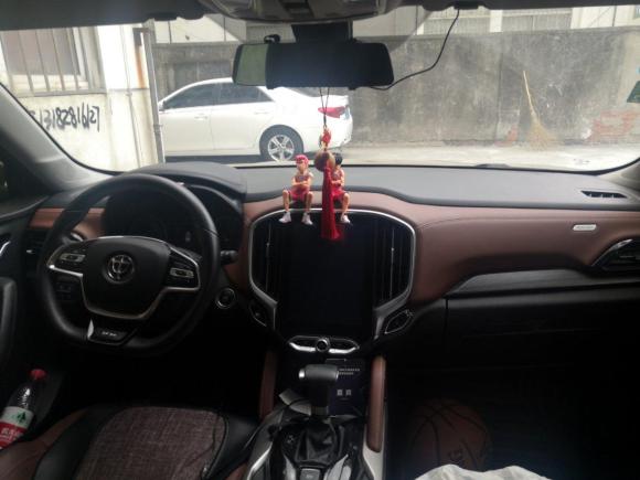 [南京·苏A] 二手中华中华V62018款 1.5T 自动尊贵型