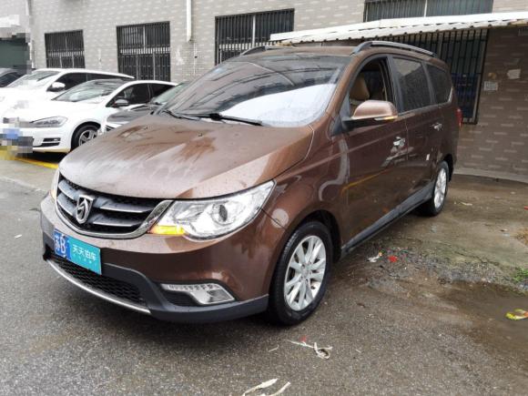 无锡宝骏宝骏7302015款18l手动舒适esp版7座