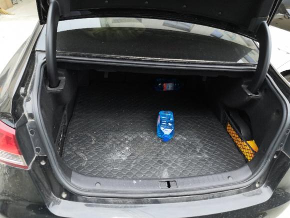 [温州·浙C] 二手众泰众泰Z7002016款 1.8T DCT尊贵型