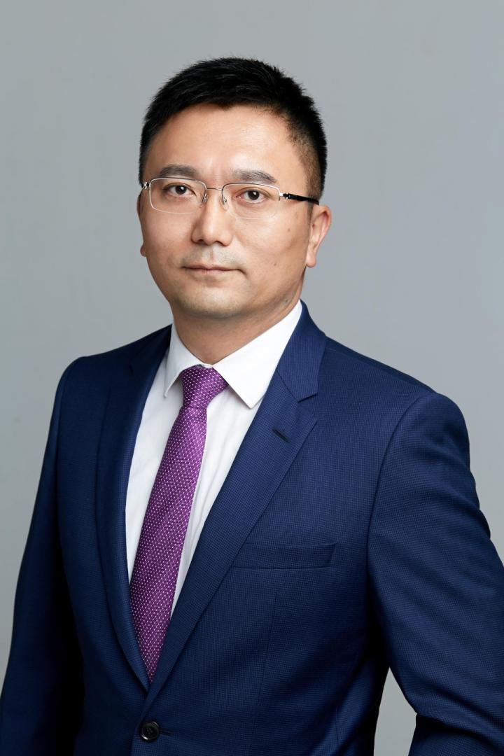 奔驰人事调整 张炎接李宏鹏任高级执行副总裁