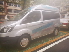 [南昌·赣L]福特&nbsp;&nbsp;全顺&nbsp;&nbsp;2020款2.0T汽油自动多功能商用车中轴低顶双开尾门国V