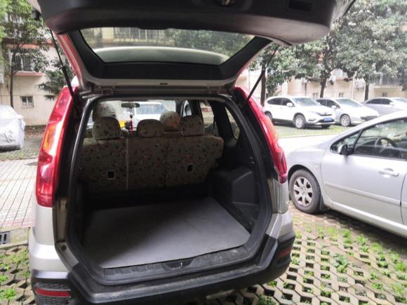 [武汉·鄂A] 二手东风风度东风风度MX62015款 2.0L CVT四驱卓越版