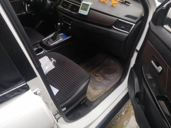 [青岛·鲁U] 二手东风风光东风风光3702018款 S370 1.5L CVT豪华型 7座