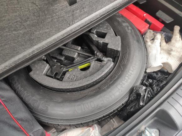 [杭州·浙A] 二手现代北京现代ix252015款 1.6L 自动两驱智能型GLS