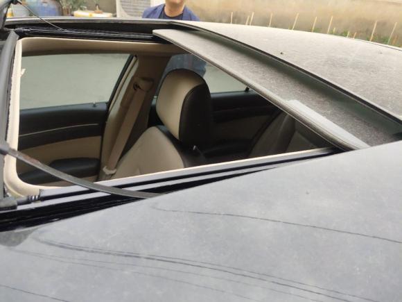 [武汉·鄂A] 二手克莱斯勒克莱斯勒300C2014款 3.0L 卓越版