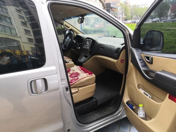 [青岛·鲁B] 二手现代H-1辉翼2011款 2.4L 豪华版